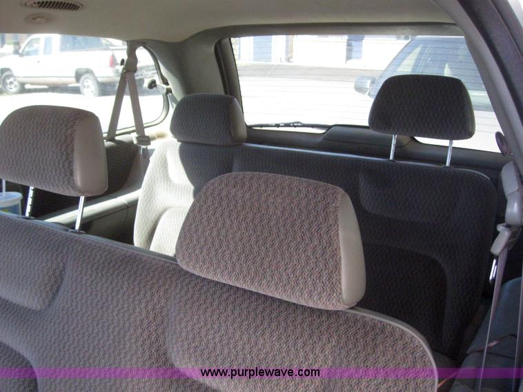 image for item 3022 1999 Dodge Grand Caravan