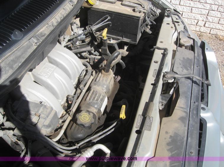 image for item 3022 1999 Dodge Grand Caravan