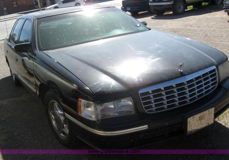 image for item 3023 1998 Cadillac Deville