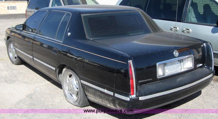 image for item 3023 1998 Cadillac Deville