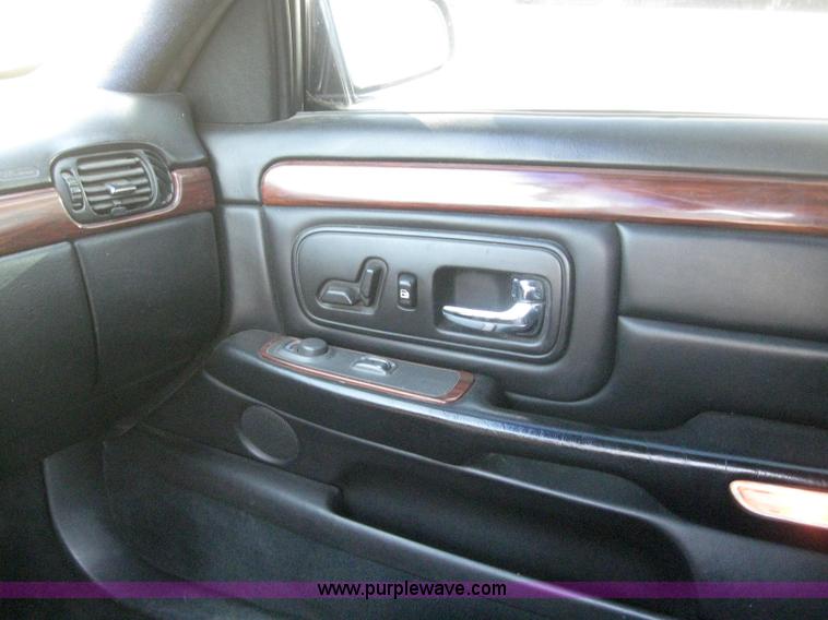 image for item 3023 1998 Cadillac Deville