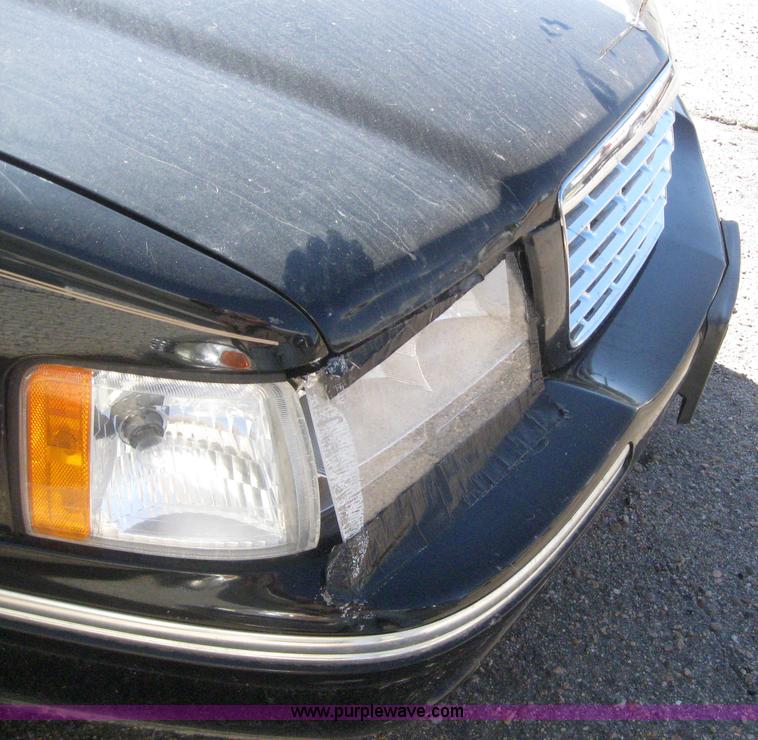 image for item 3023 1998 Cadillac Deville