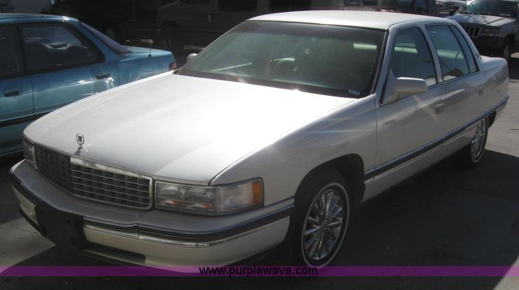 image for item 3024 1995 Cadillac Deville