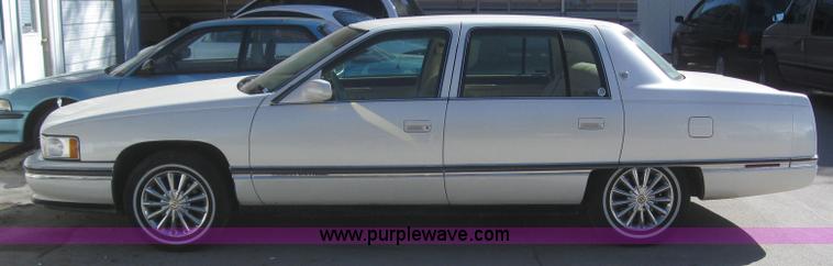 image for item 3024 1995 Cadillac Deville