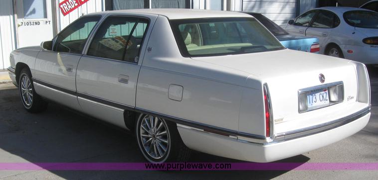 image for item 3024 1995 Cadillac Deville