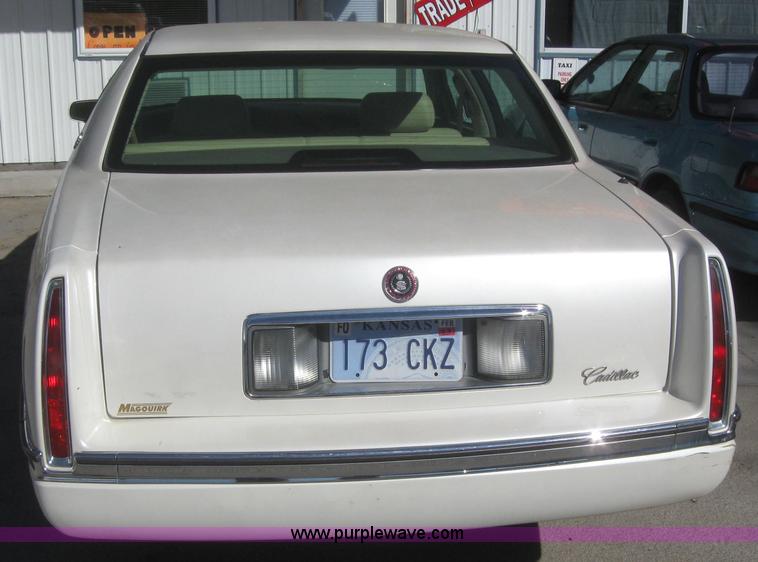 image for item 3024 1995 Cadillac Deville