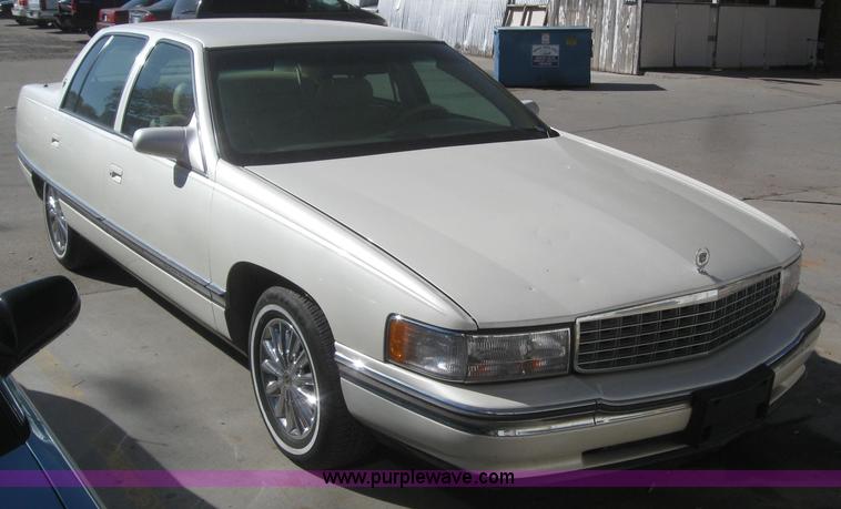 image for item 3024 1995 Cadillac Deville
