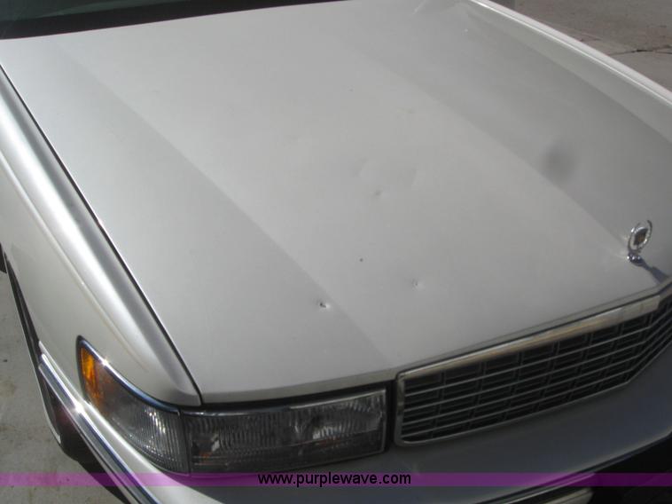 image for item 3024 1995 Cadillac Deville