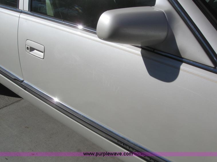 image for item 3024 1995 Cadillac Deville