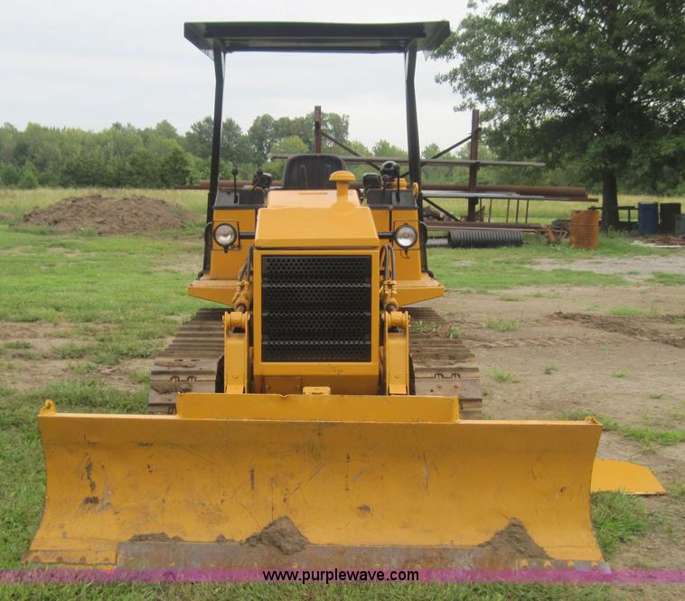 image for item 4100 Mitsubishi BD2G dozer