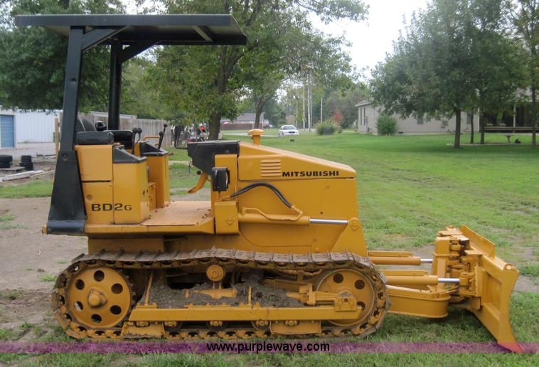 image for item 4100 Mitsubishi BD2G dozer