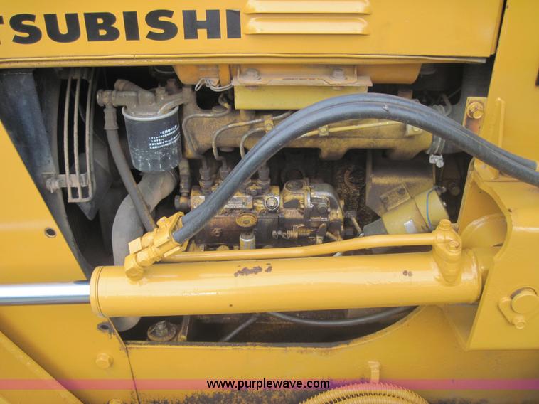 image for item 4100 Mitsubishi BD2G dozer
