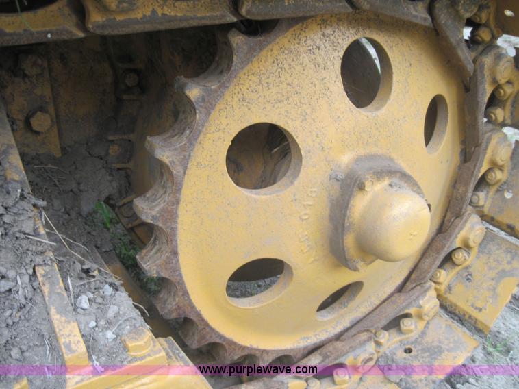 image for item 4100 Mitsubishi BD2G dozer