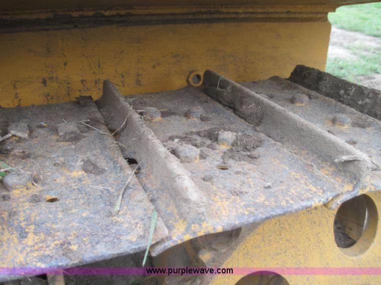 image for item 4100 Mitsubishi BD2G dozer