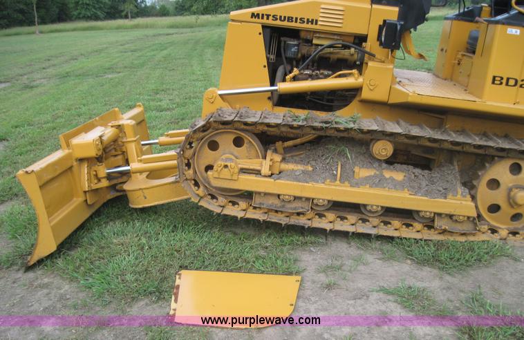image for item 4100 Mitsubishi BD2G dozer