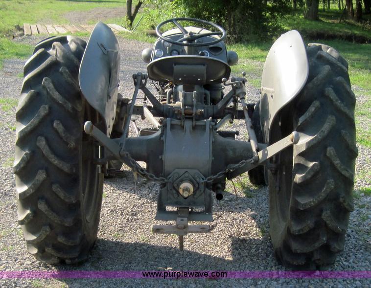 image for item 4104 Fergerson 30 tractor