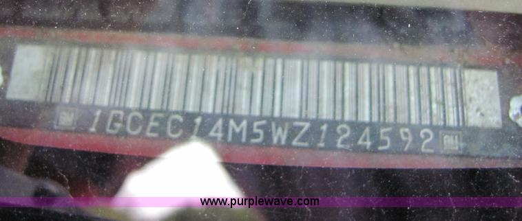 image for item 4931 1998 Chevrolet C1500 Cheyenne pickup truck