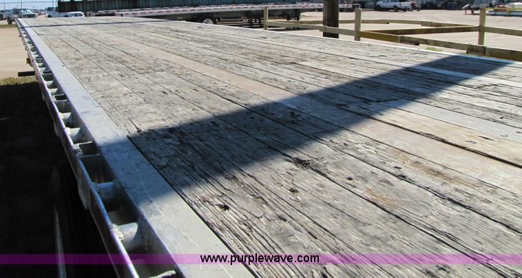 image for item 5141 1998 Wilson 48' flatbed trailer