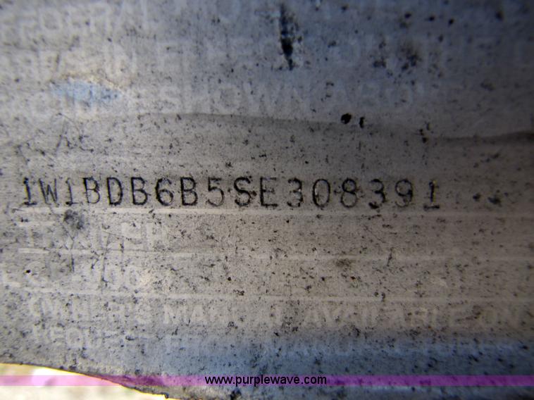 image for item 5143 1995 Wilson 48' flatbed trailer