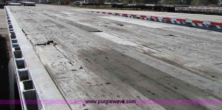 image for item 5146 1998 Wilson 48' flatbed trailer