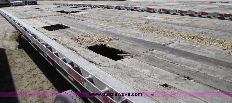 image for item 5147 1995 Wilson 48' flatbed trailer