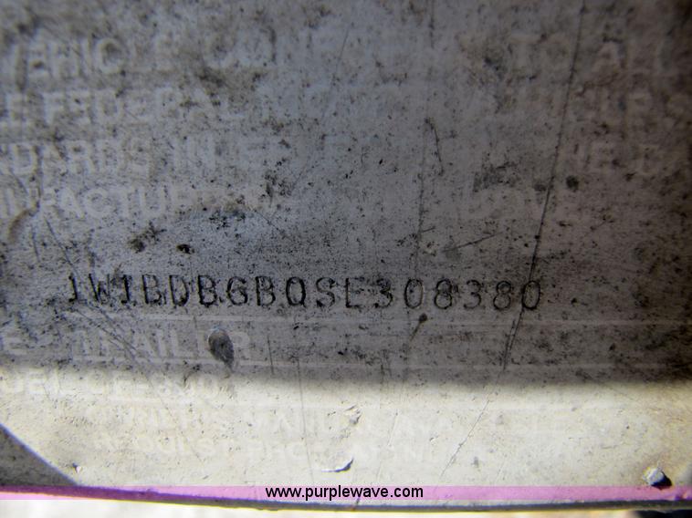 image for item 5147 1995 Wilson 48' flatbed trailer