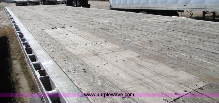 image for item 5148 1998 Wilson 48' flatbed trailer