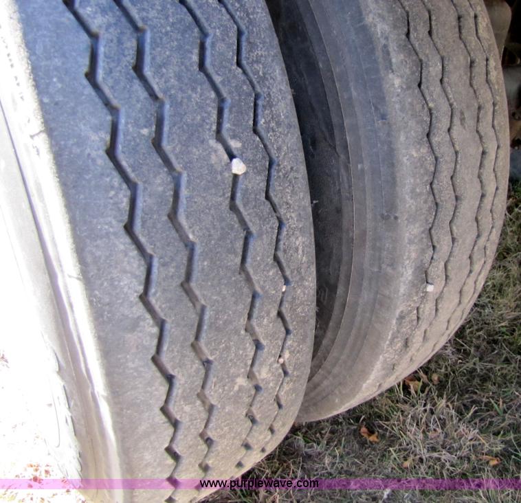 image for item 5149 1998 Wilson 48' flatbed trailer