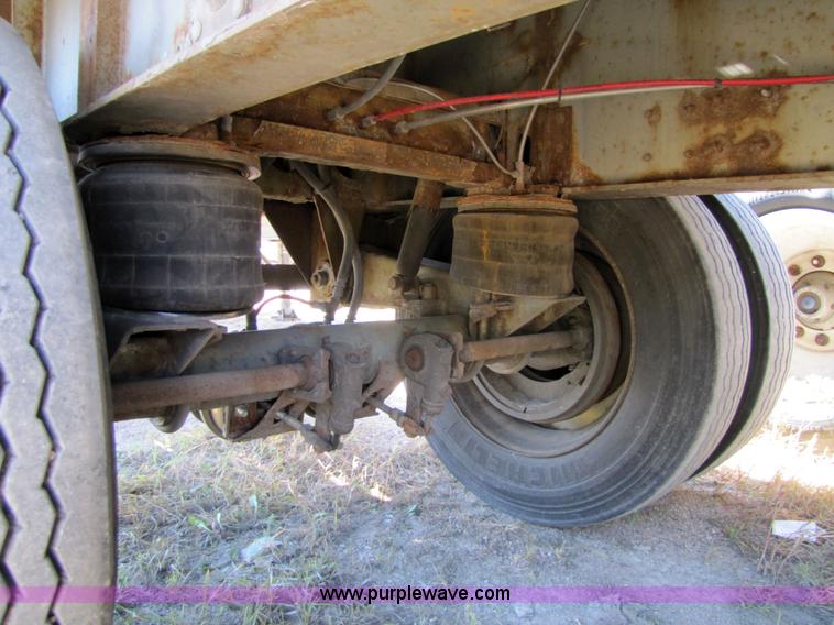 image for item 5151 1998 Wilson 48' flatbed trailer