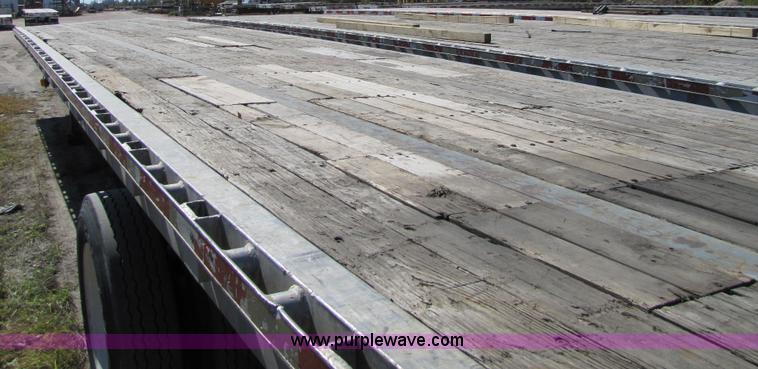 image for item 5151 1998 Wilson 48' flatbed trailer