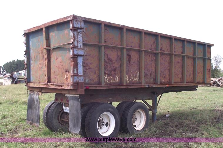 image for item 5861 1977 Fruehauf 22' end dump trailer