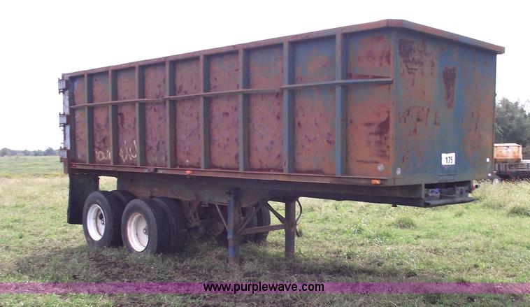 image for item 5861 1977 Fruehauf 22' end dump trailer