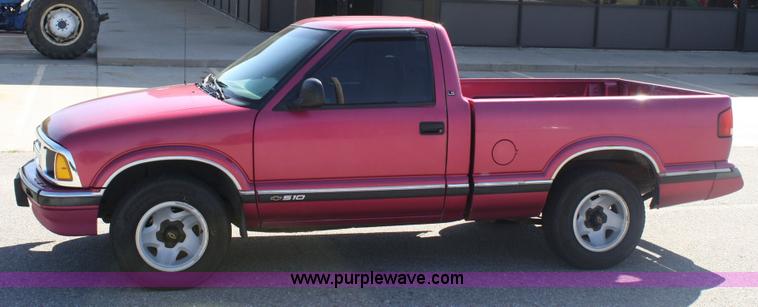 image for item 6342 1994 Chevrolet S10 LS pickup truck