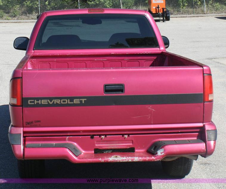 image for item 6342 1994 Chevrolet S10 LS pickup truck