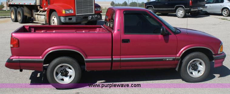 image for item 6342 1994 Chevrolet S10 LS pickup truck