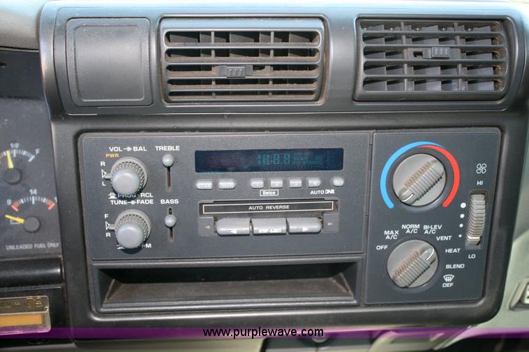 image for item 6342 1994 Chevrolet S10 LS pickup truck