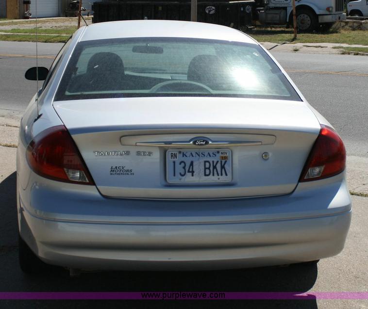 image for item 6367 2001 Ford Taurus SES