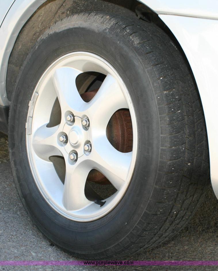 image for item 6367 2001 Ford Taurus SES