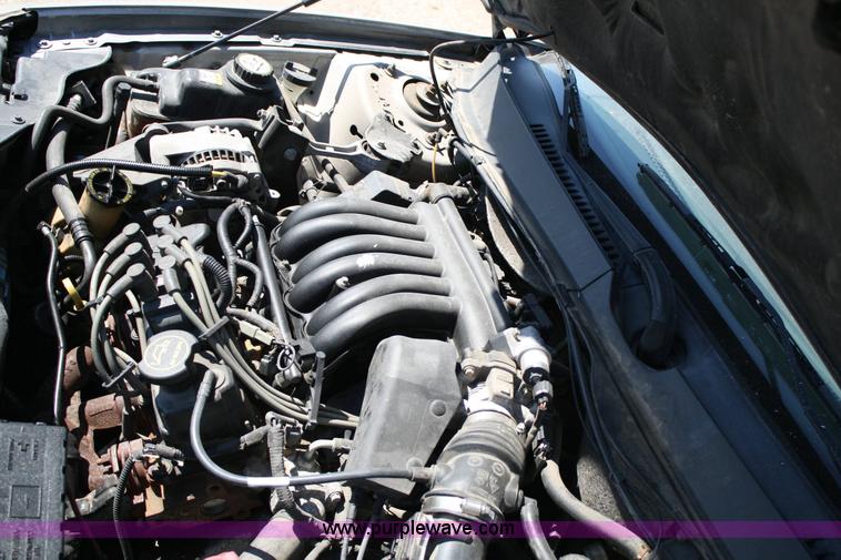 image for item 6367 2001 Ford Taurus SES