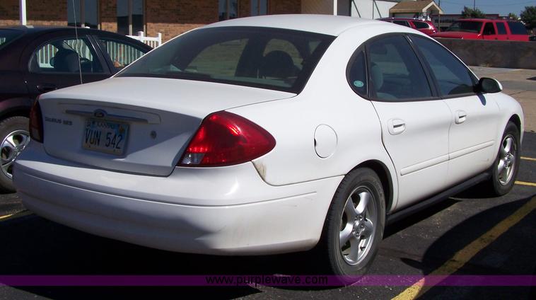 image for item 7364 2003 Ford Taurus SES
