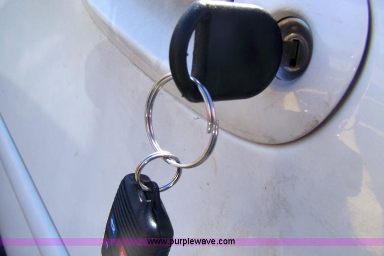 image for item 7364 2003 Ford Taurus SES