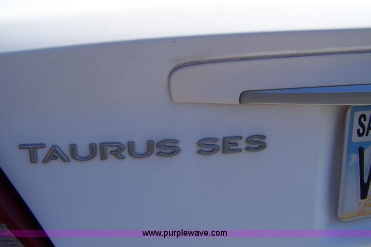 image for item 7364 2003 Ford Taurus SES