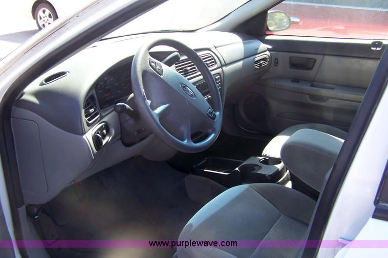 image for item 7364 2003 Ford Taurus SES