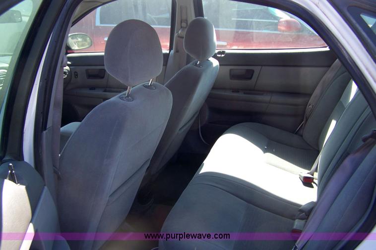 image for item 7364 2003 Ford Taurus SES