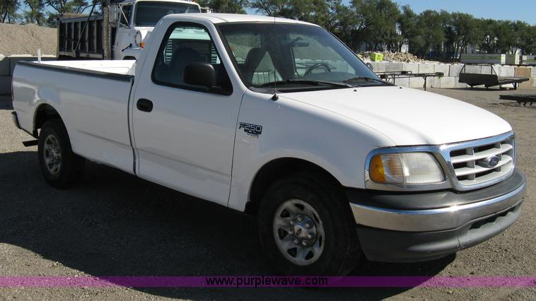 image for item 8001 1999 Ford F250 XL pickup truck