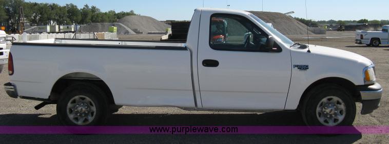 image for item 8001 1999 Ford F250 XL pickup truck