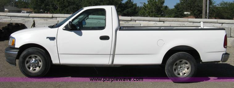 image for item 8001 1999 Ford F250 XL pickup truck