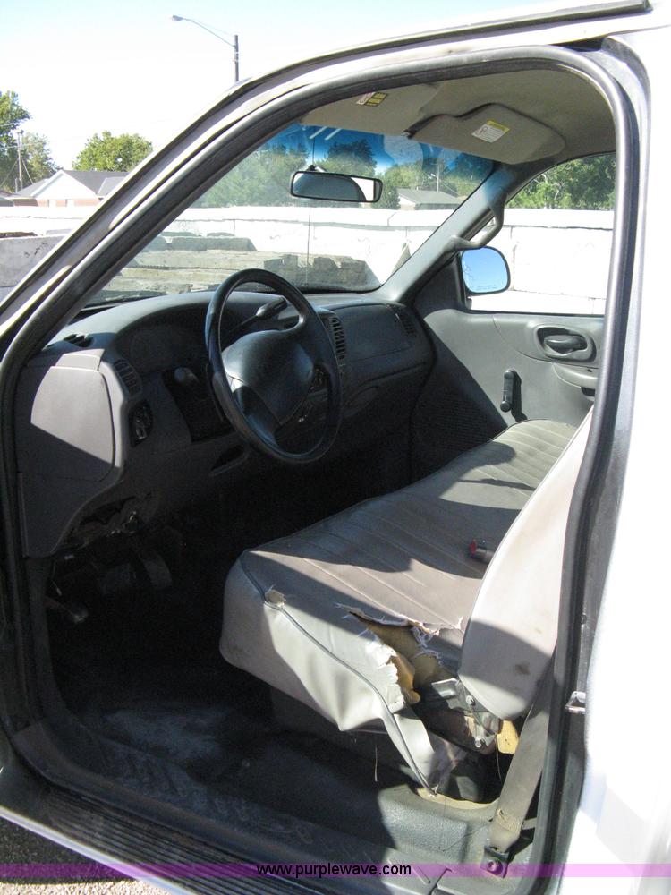 image for item 8001 1999 Ford F250 XL pickup truck