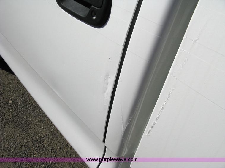 image for item 8001 1999 Ford F250 XL pickup truck