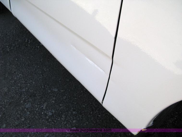 image for item 8001 1999 Ford F250 XL pickup truck